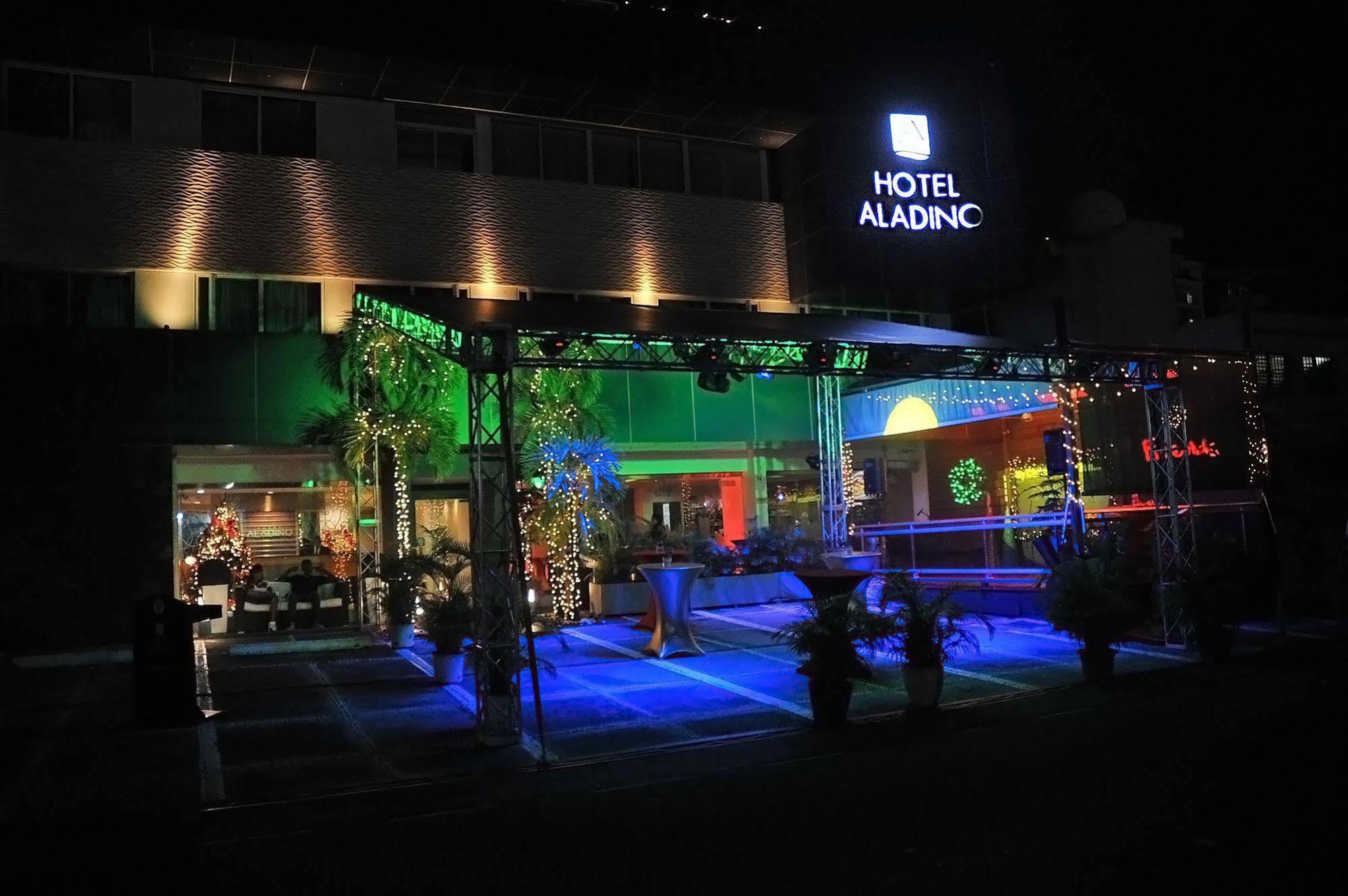 Hotel Aladino Saint-Domingue Extérieur photo